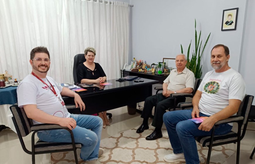 Unisep visita NRE de Francisco Beltrão