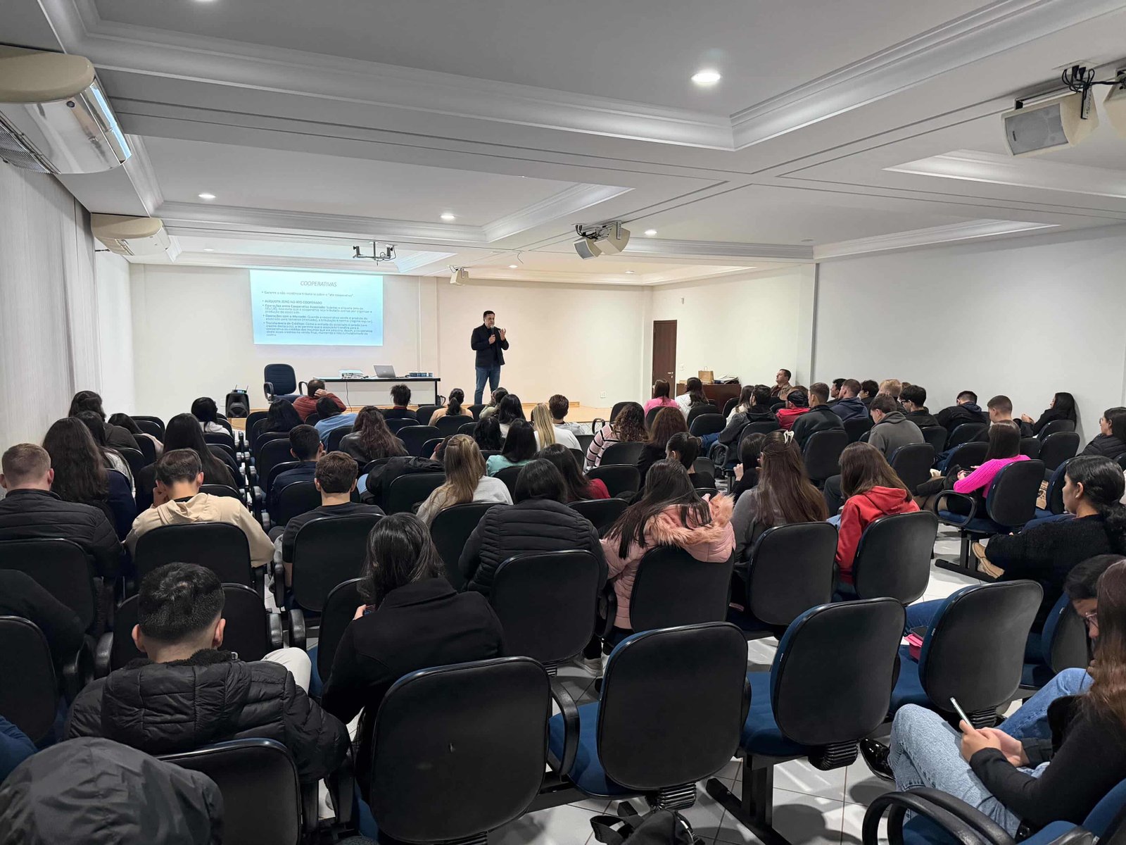 V Semana Acadêmica Integrada da Unisep encerra quarto dia com inovação, prática profissional e integração entre áreas do conhecimento